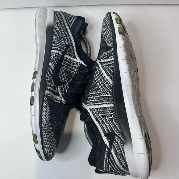 Women’s Nike Free Run Black and White Knit Sneakers - Picture 5 of 10